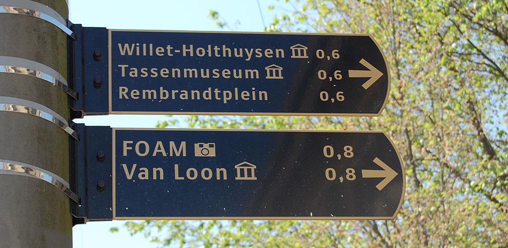 Utrechtsestraat - Street signs